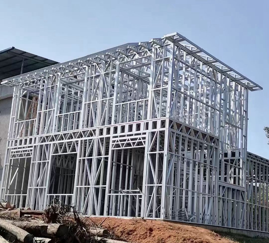 輕鋼別墅怎么固定在地基上？