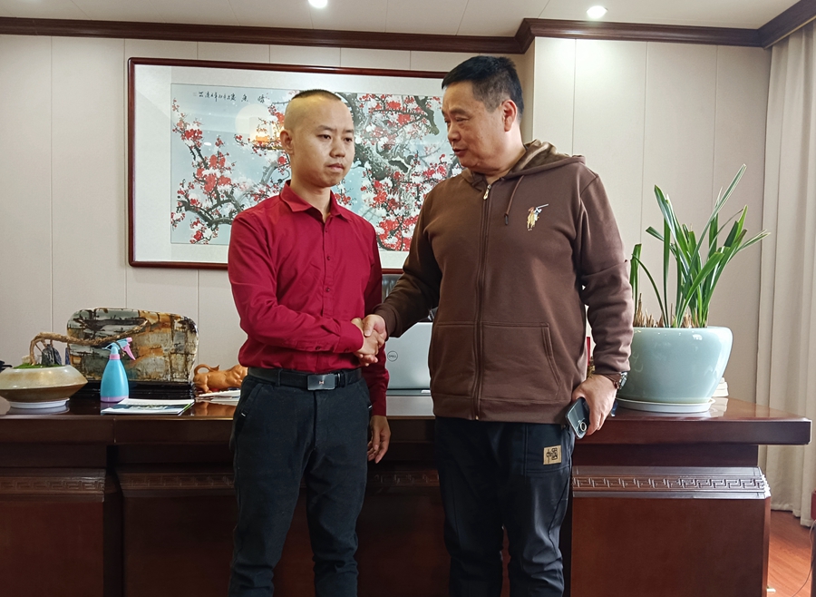 歡迎美國華僑進出口商會副會長到睿婕工廠考察，未來將共同出口輕鋼房屋材料到美國